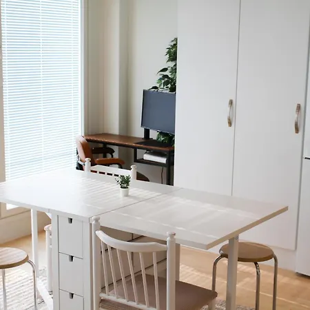 Apartment Houmbase - Kodikas Ja Moderni Asunto Keskustan Rauhallisella Alueella