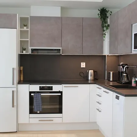 Houmbase - Kodikas Ja Moderni Asunto Keskustan Rauhallisella Alueella Tampere