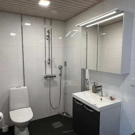 Houmbase - Kodikas Ja Moderni Asunto Keskustan Rauhallisella Alueella Tampere